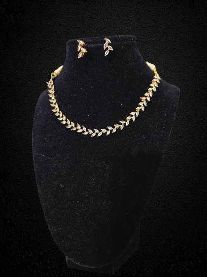 Chic and Trendy Necklace Set